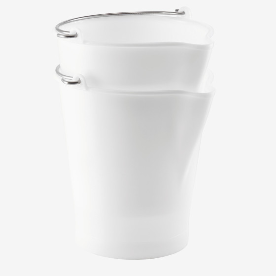 Round bucket with pouring spout + stainless steel handle