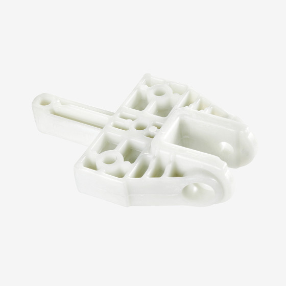 Mount for removable pulling bar