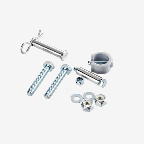 Mount for removable pulling bar