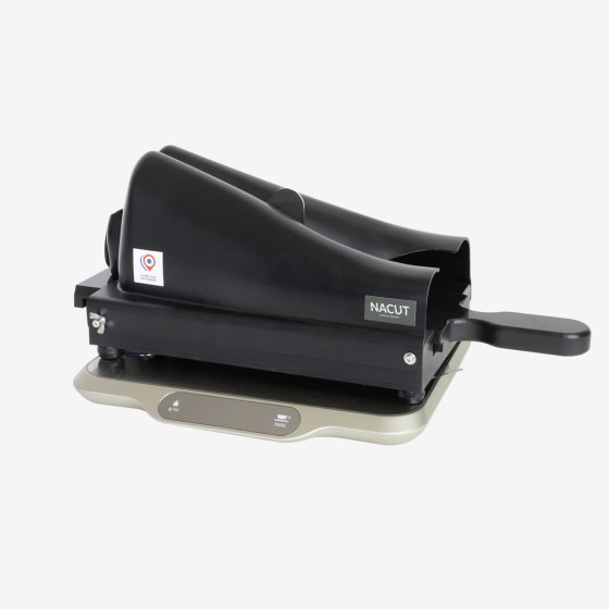NACUT Sandwich Assembler  with integrated scale