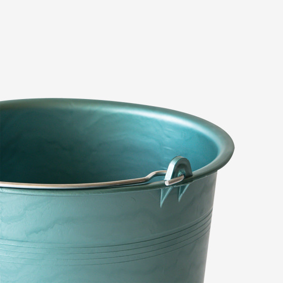 Round bucket with steel handle - 11 L - green