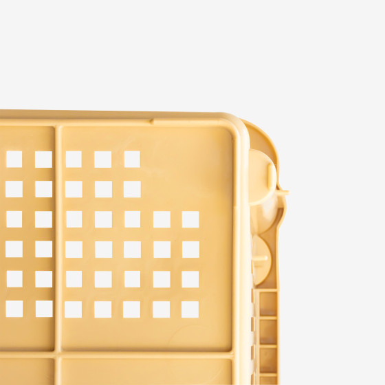 Stackable perforated pastry case 565 x 380 x 320 mm - 43 L - beige