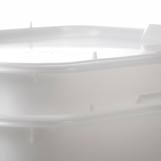 Dividing dough container