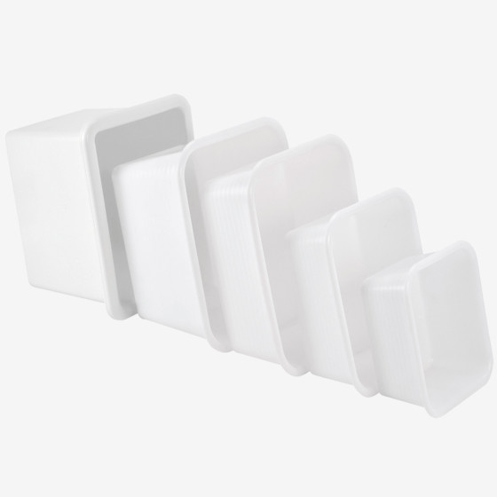 Rectangular reinforced container
