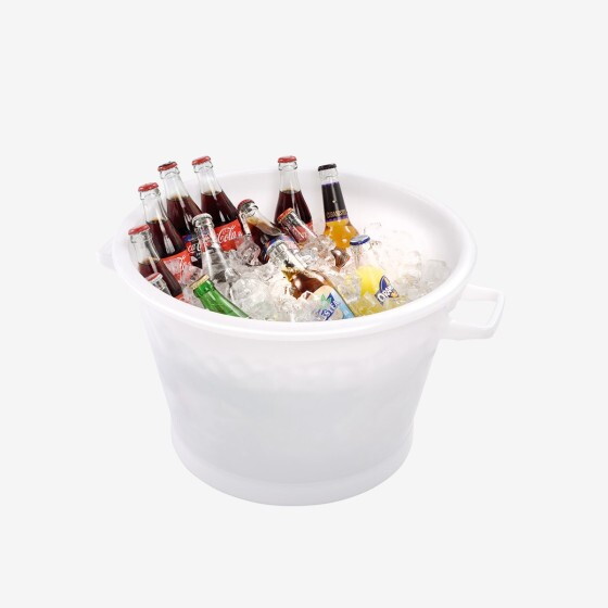 Round tub with reinforced bottom