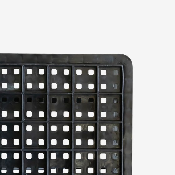 2-door sliding chicken cage 800 x 600