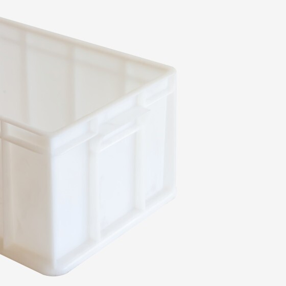 Stackable reinforced container 490 x 280 x 205 mm - 20 L - white