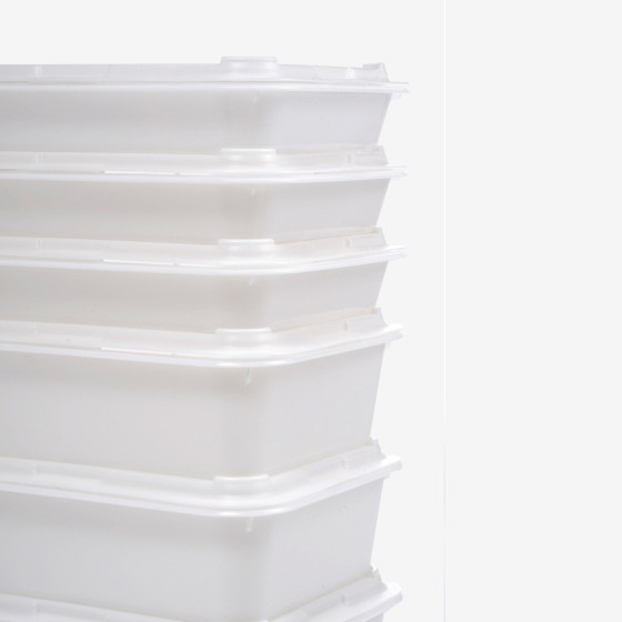 Dividing dough container