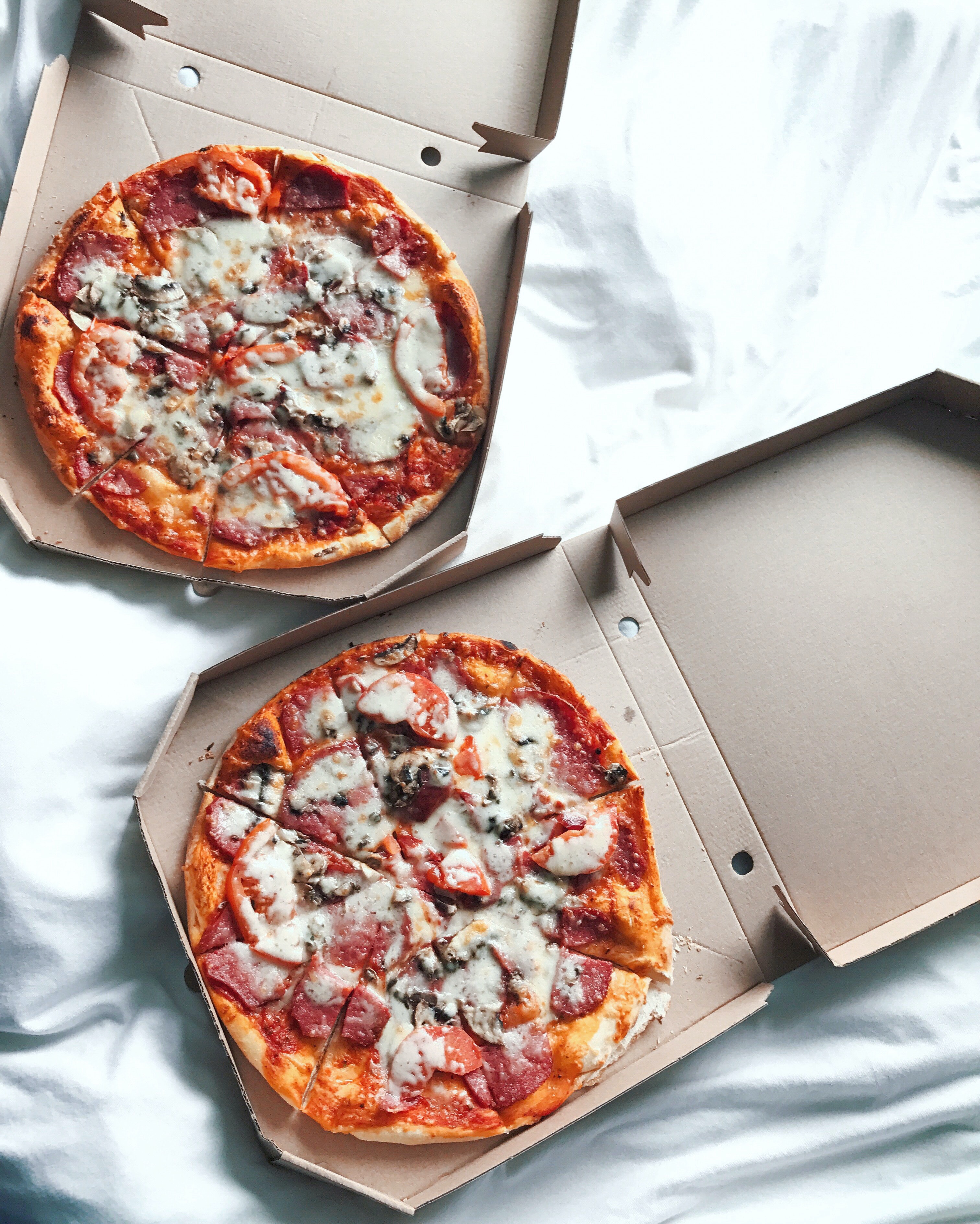 Illustration boite en carton à pizza jetable